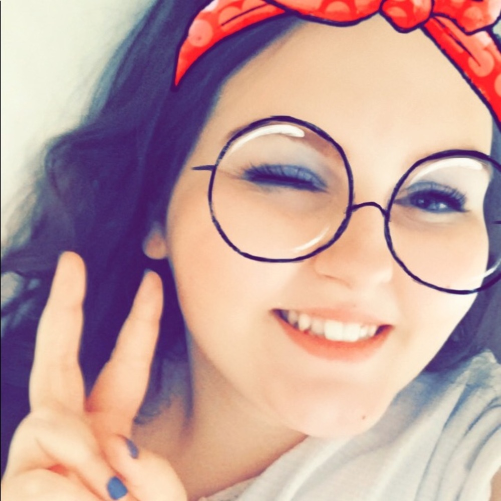 Meet your Posher, Haley